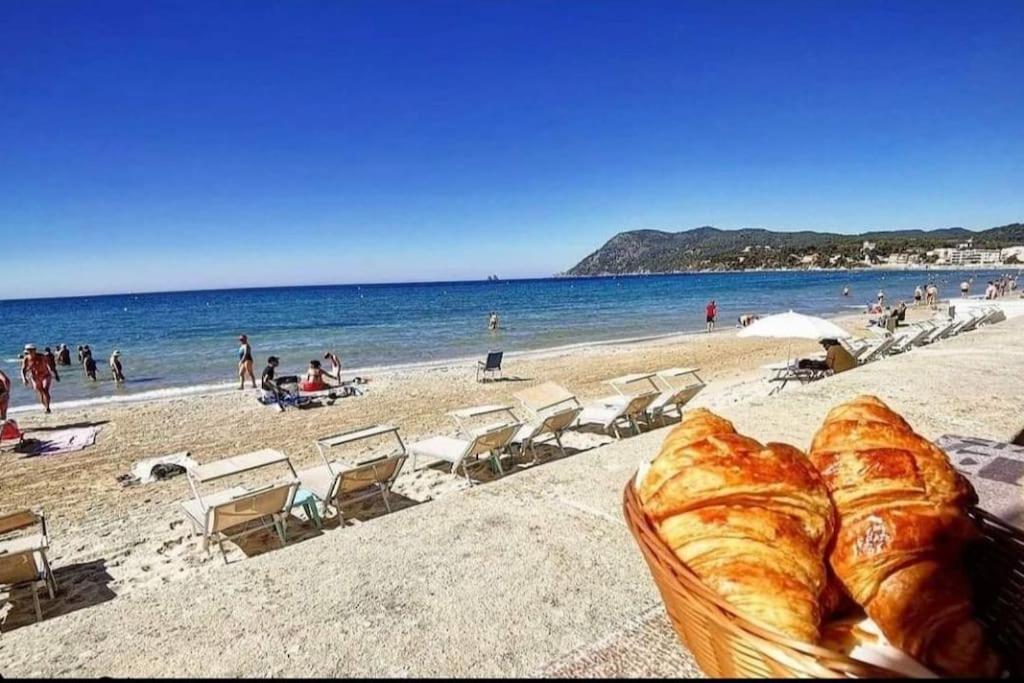 T2 Avec Clim Et Terrasse Vue Mer, Les Sablettes La Seyne-sur-Mer Esterno foto
